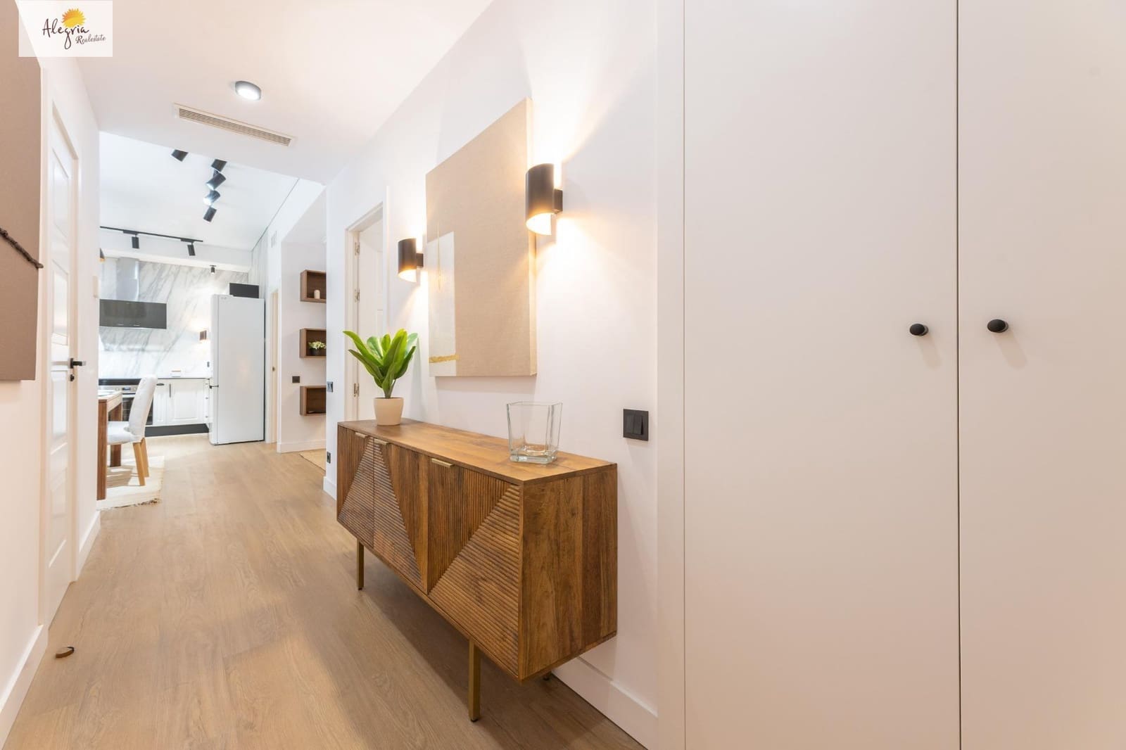 Apartamento de 2 habitaciones en València ciudad en alquiler - 1.600 € (Ref: 9666616)