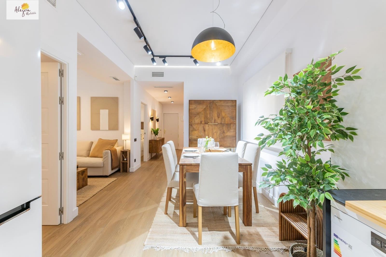 Apartamento de 2 habitaciones en València ciudad en alquiler - 1.600 € (Ref: 9666616)