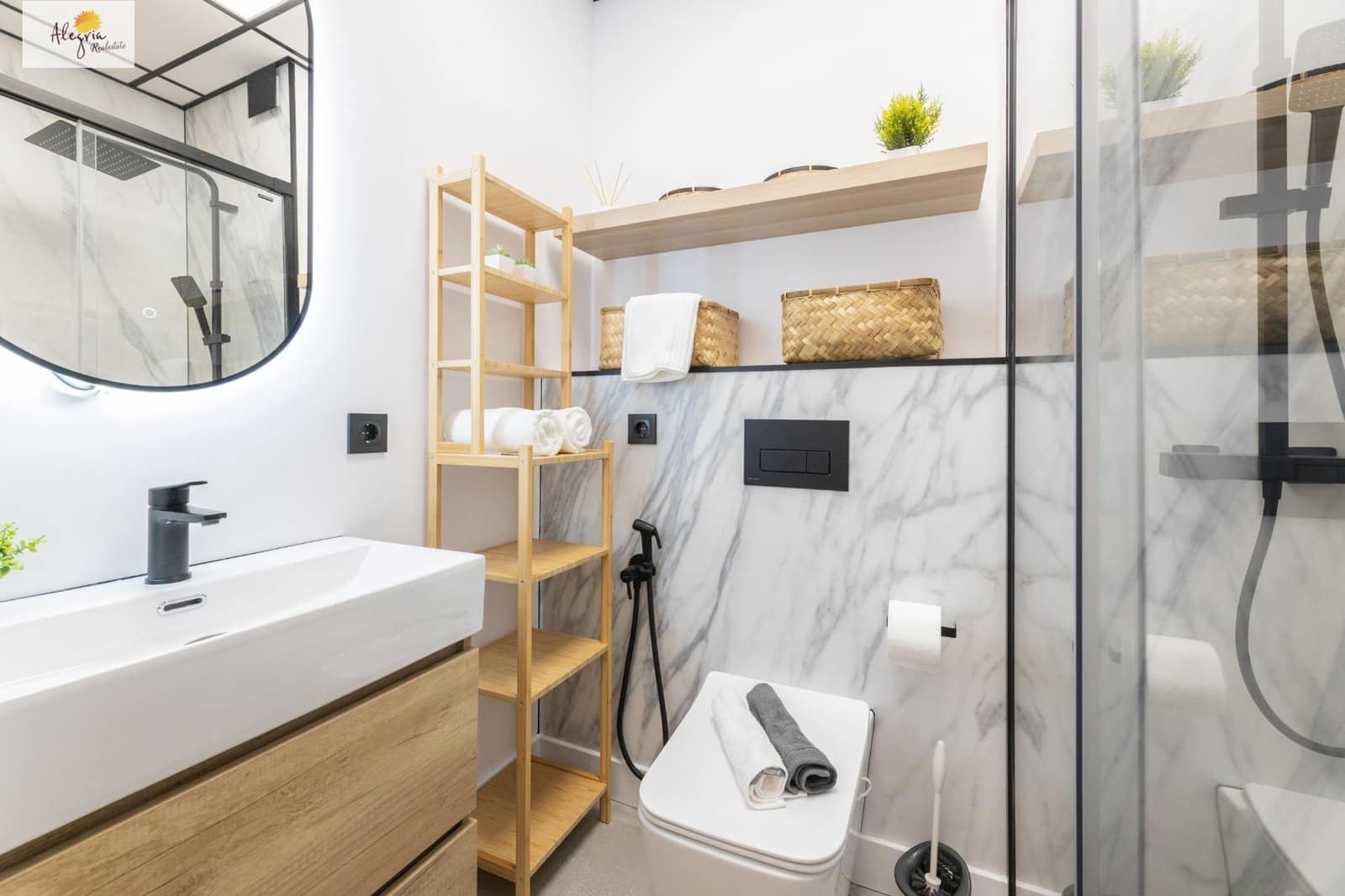 Apartamento de 2 habitaciones en València ciudad en alquiler - 1.600 € (Ref: 9666616)