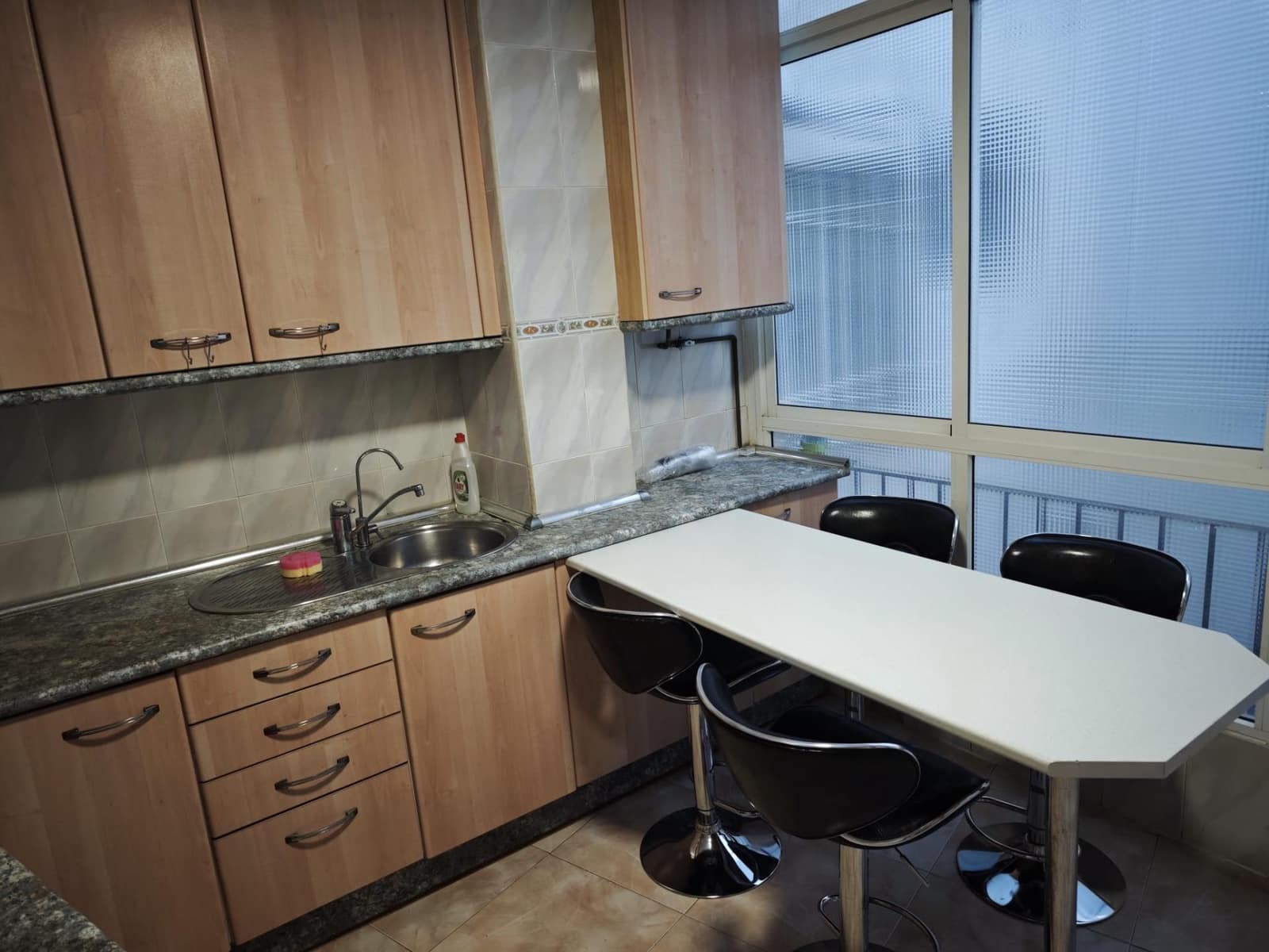 4 sypialnia Mieszkanie do wynajęcia w Miasto Alicante / Alacant - 900 € (Ref: 9677578)