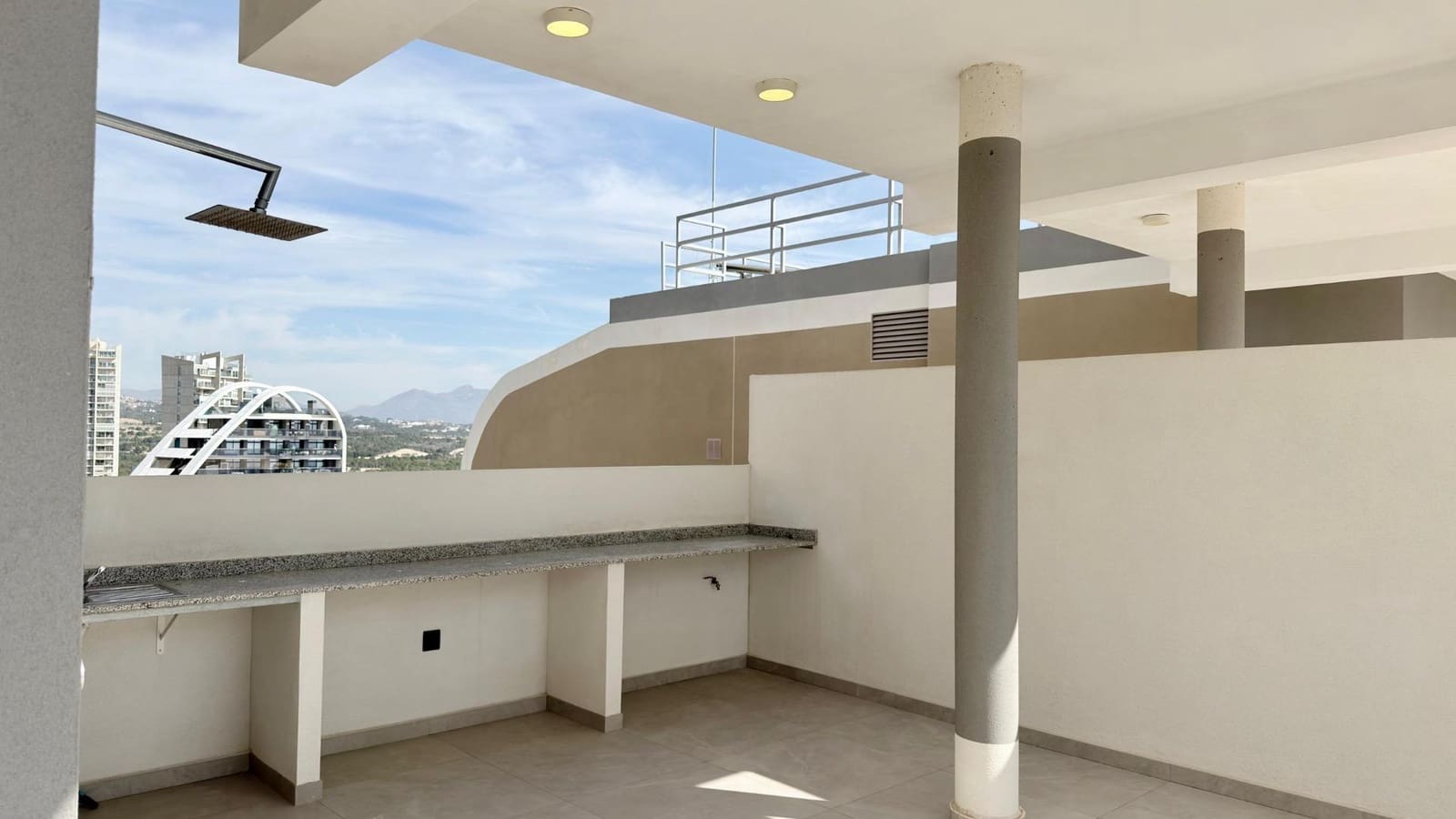 3 soveværelse Penthouse til salg i Benidorm med swimmingpool - € 1.339.000 (Ref: 9695445)