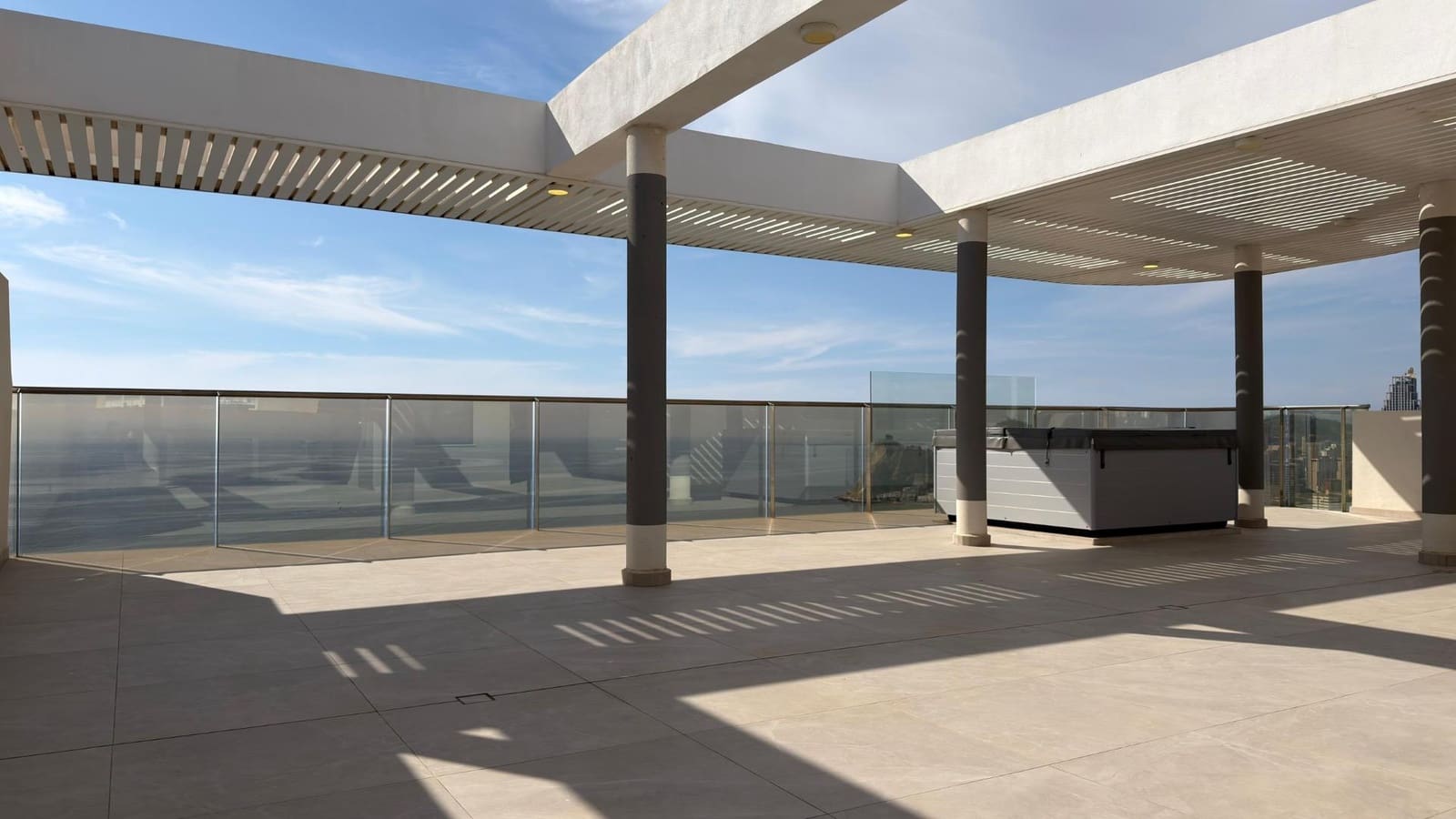 3 soveværelse Penthouse til salg i Benidorm med swimmingpool - € 1.339.000 (Ref: 9695445)