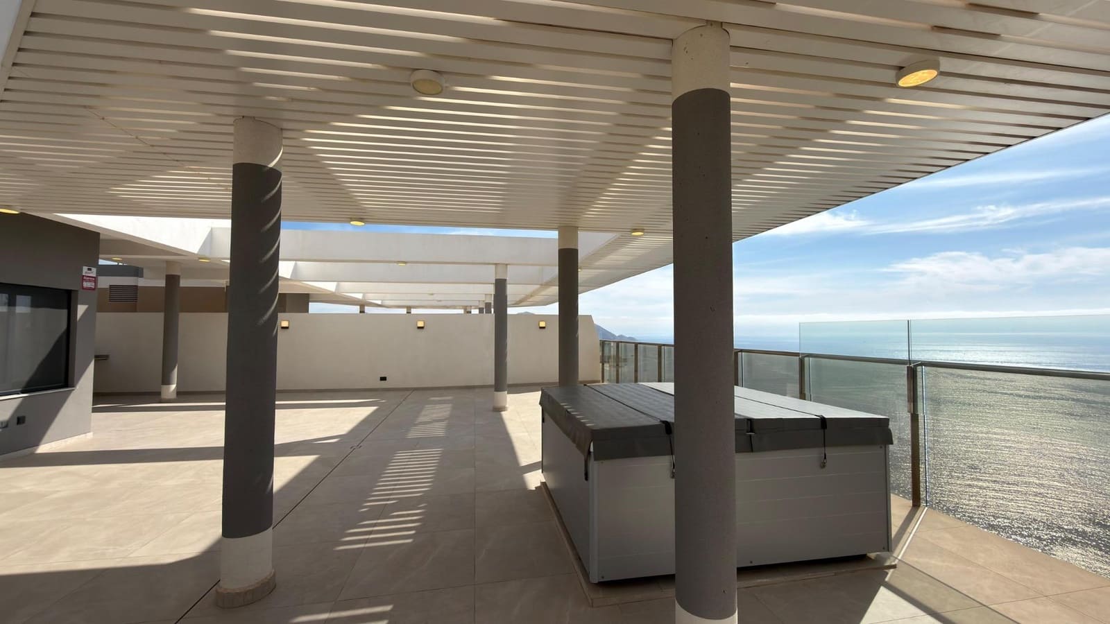 3 soveværelse Penthouse til salg i Benidorm med swimmingpool - € 1.339.000 (Ref: 9695445)