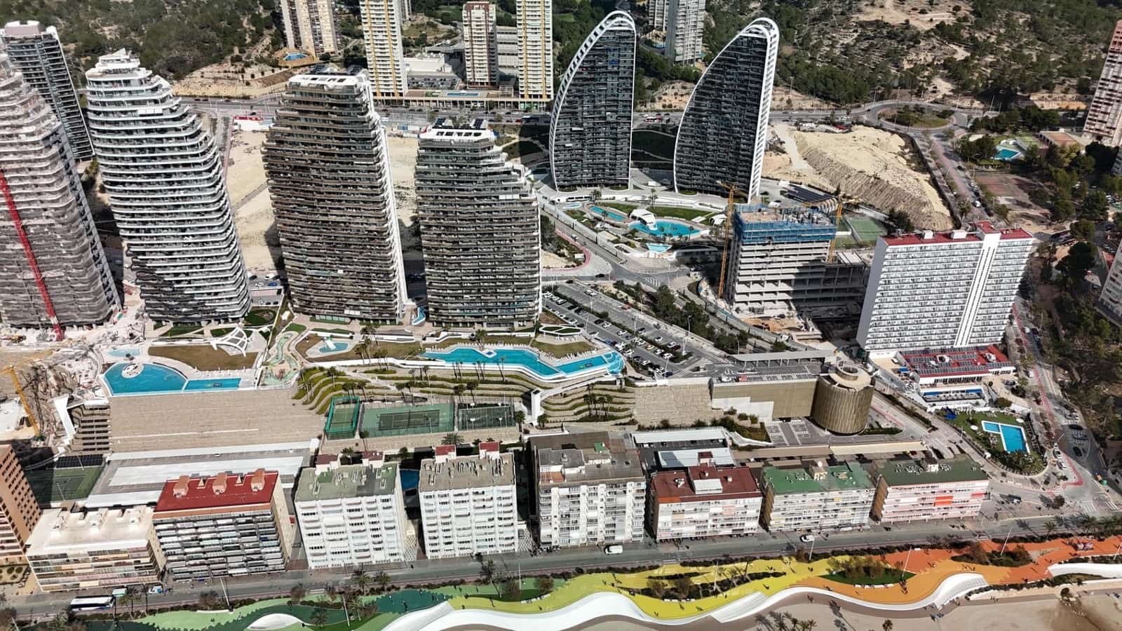 3 soveværelse Penthouse til salg i Benidorm med swimmingpool - € 1.339.000 (Ref: 9695445)