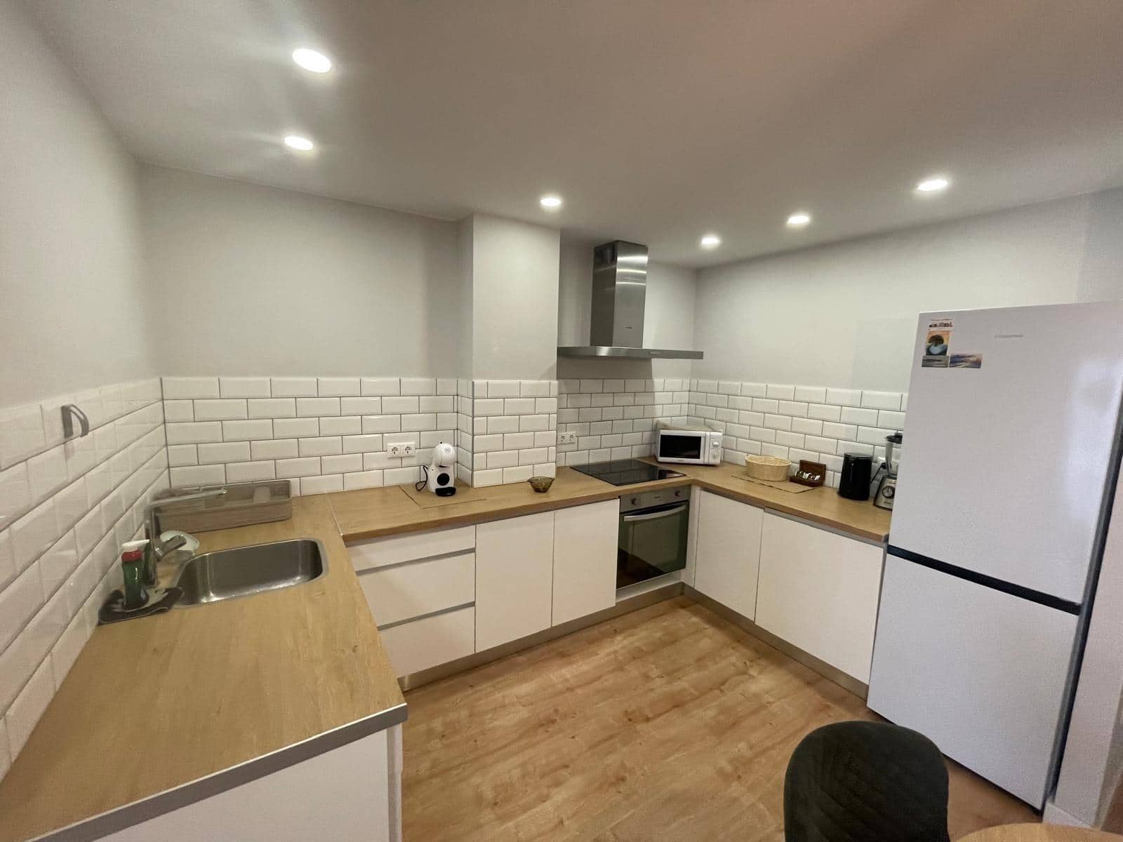 3 bedroom Flat for rent in Alicante / Alacant city - € 1,400 (Ref: 9698890)