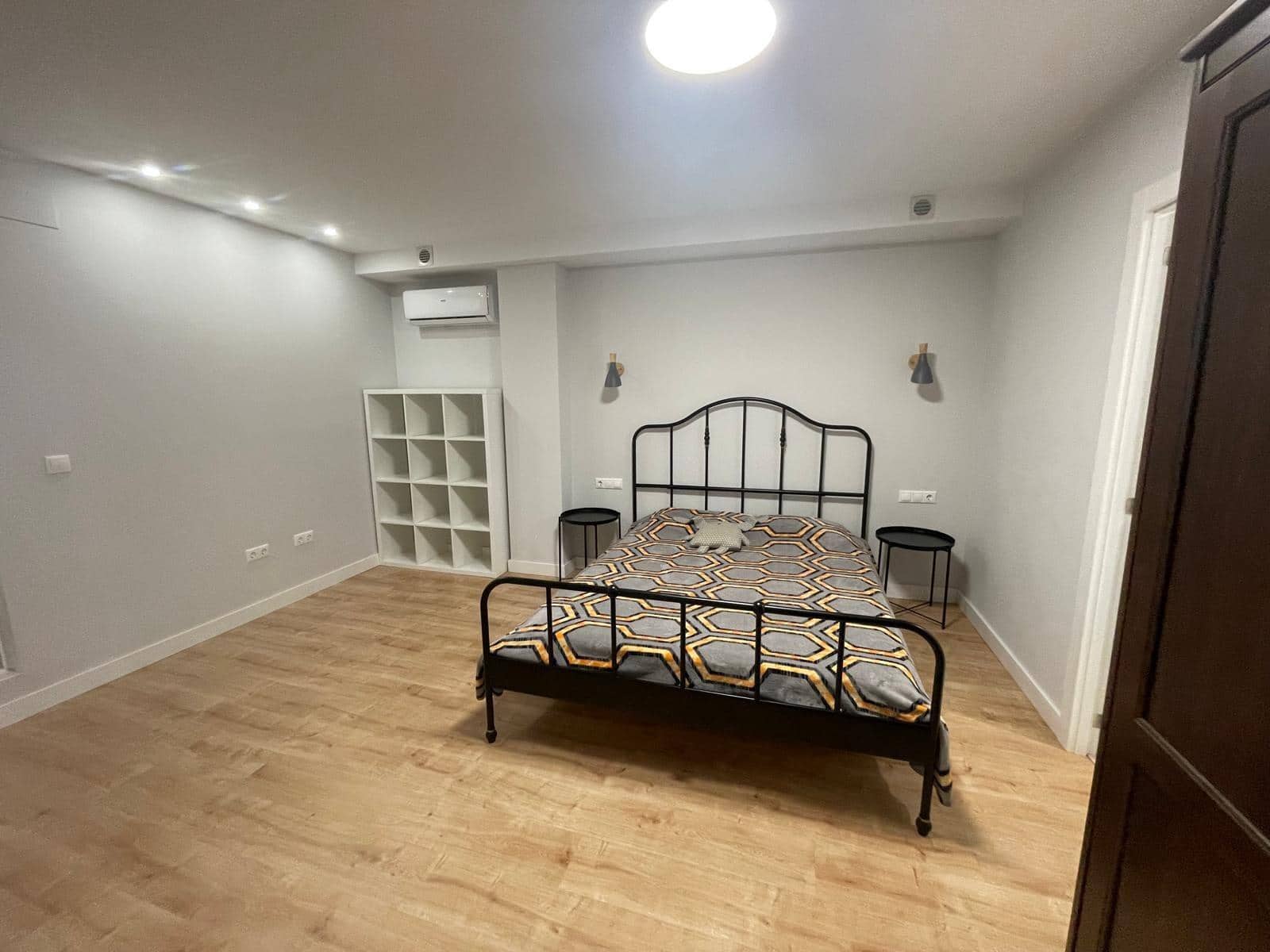 3 bedroom Flat for rent in Alicante / Alacant city - € 1,400 (Ref: 9698890)