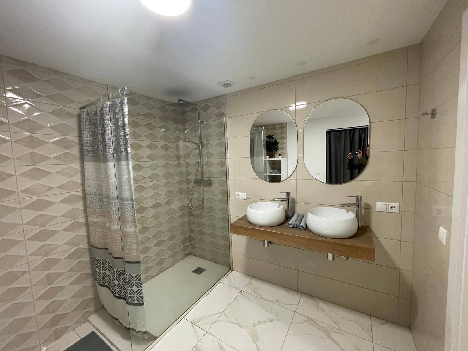 3 bedroom Flat for rent in Alicante / Alacant city - € 1,400 (Ref: 9698890)