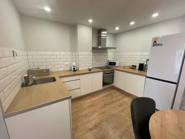 3 sypialnia Mieszkanie do wynajęcia w Carolinas Altas, Miasto Alicante / Alacant - 1 400 € (Ref: 9698890)