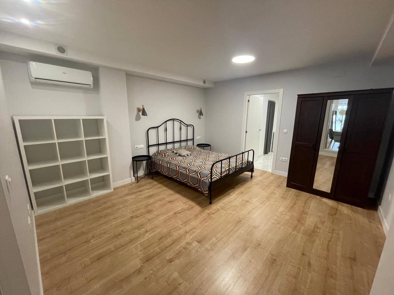 3 bedroom Flat for rent in Alicante / Alacant city - € 1,400 (Ref: 9698890)