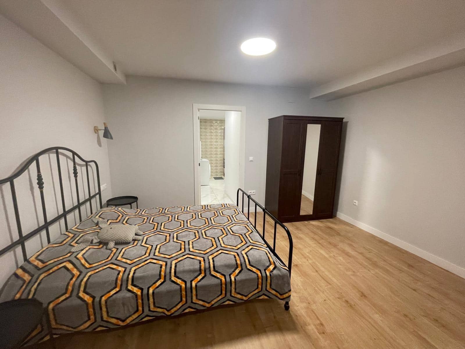 3 bedroom Flat for rent in Alicante / Alacant city - € 1,400 (Ref: 9698890)