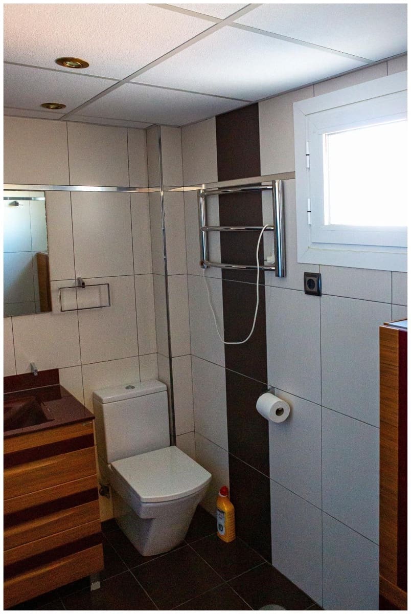 2 bedroom Flat for rent in Alicante / Alacant city with pool garage - € 1,300 (Ref: 9701719)