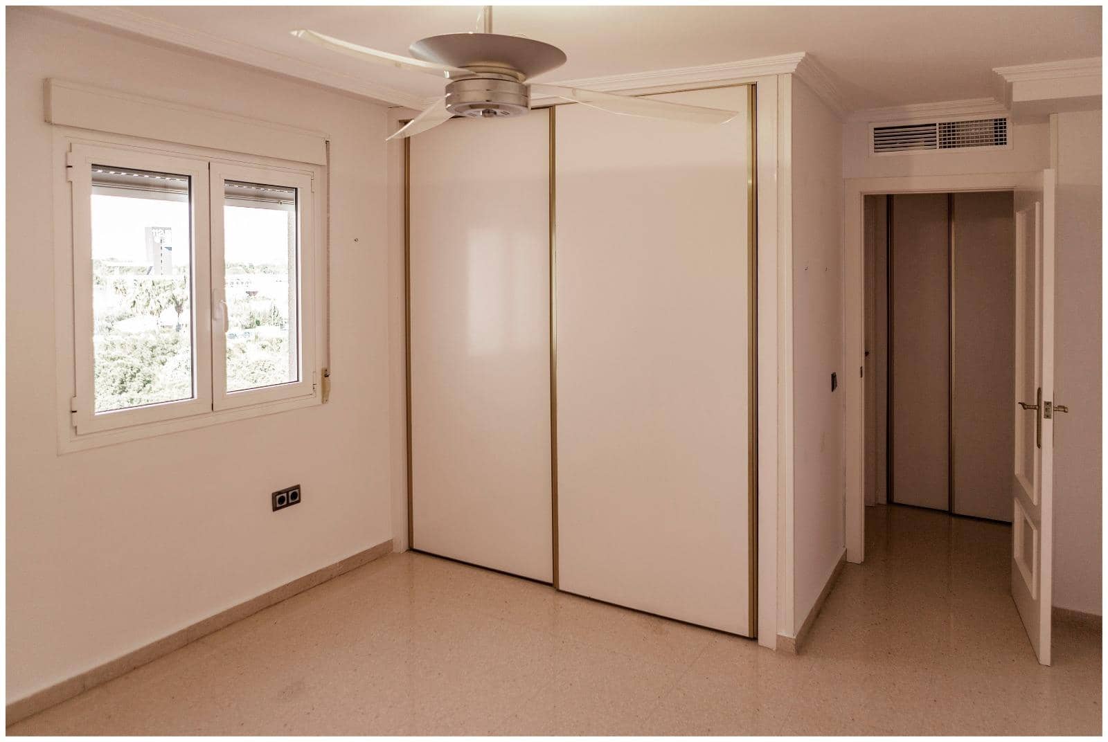 2 bedroom Flat for rent in Alicante / Alacant city with pool garage - € 1,300 (Ref: 9701719)