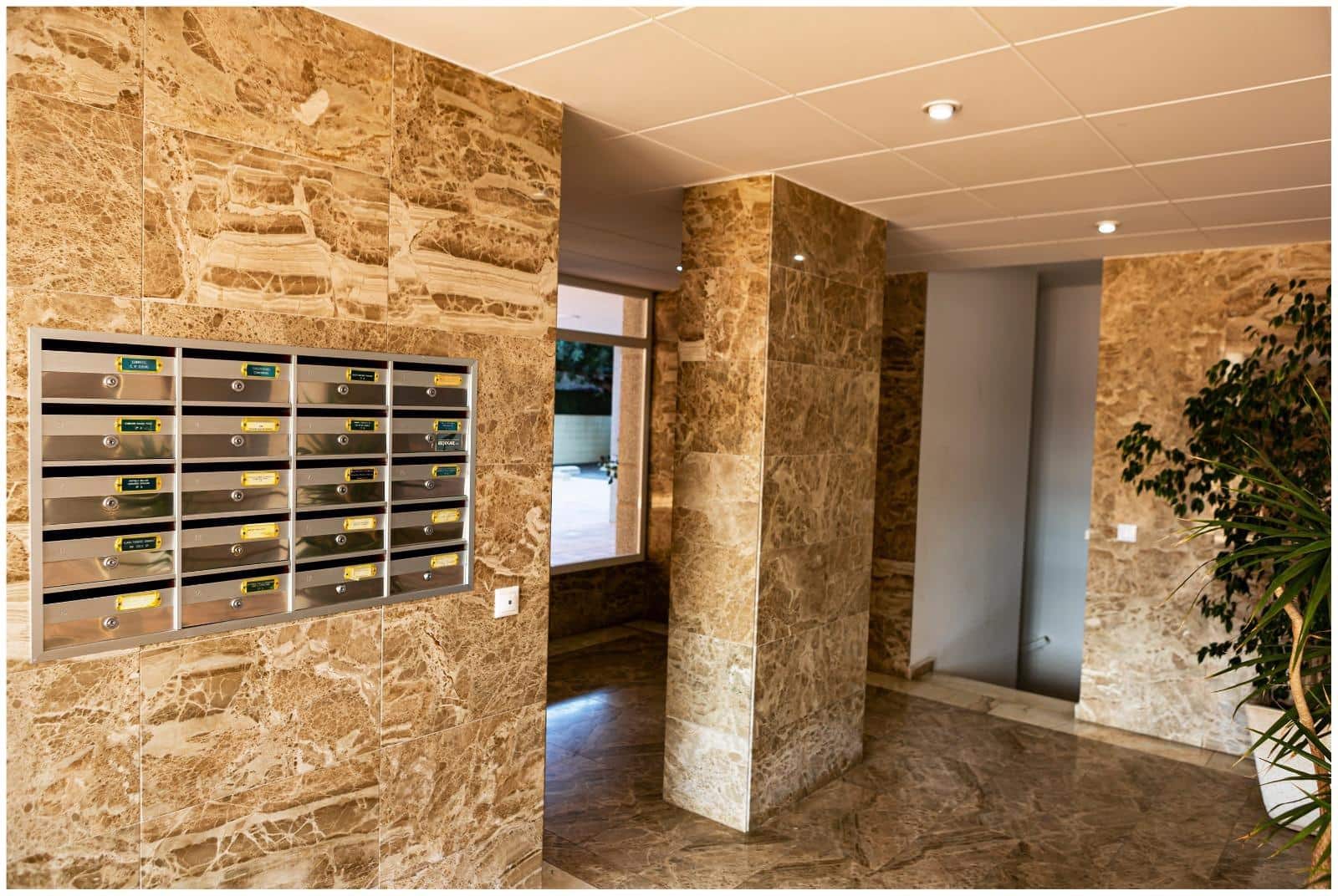 2 bedroom Flat for rent in Alicante / Alacant city with pool garage - € 1,300 (Ref: 9701719)