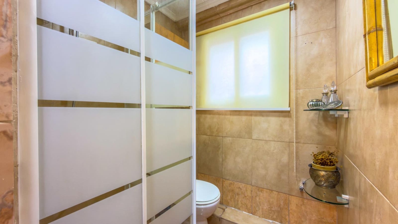 3 bedroom Penthouse for sale in Alicante / Alacant city - € 120,000 (Ref: 9712081)