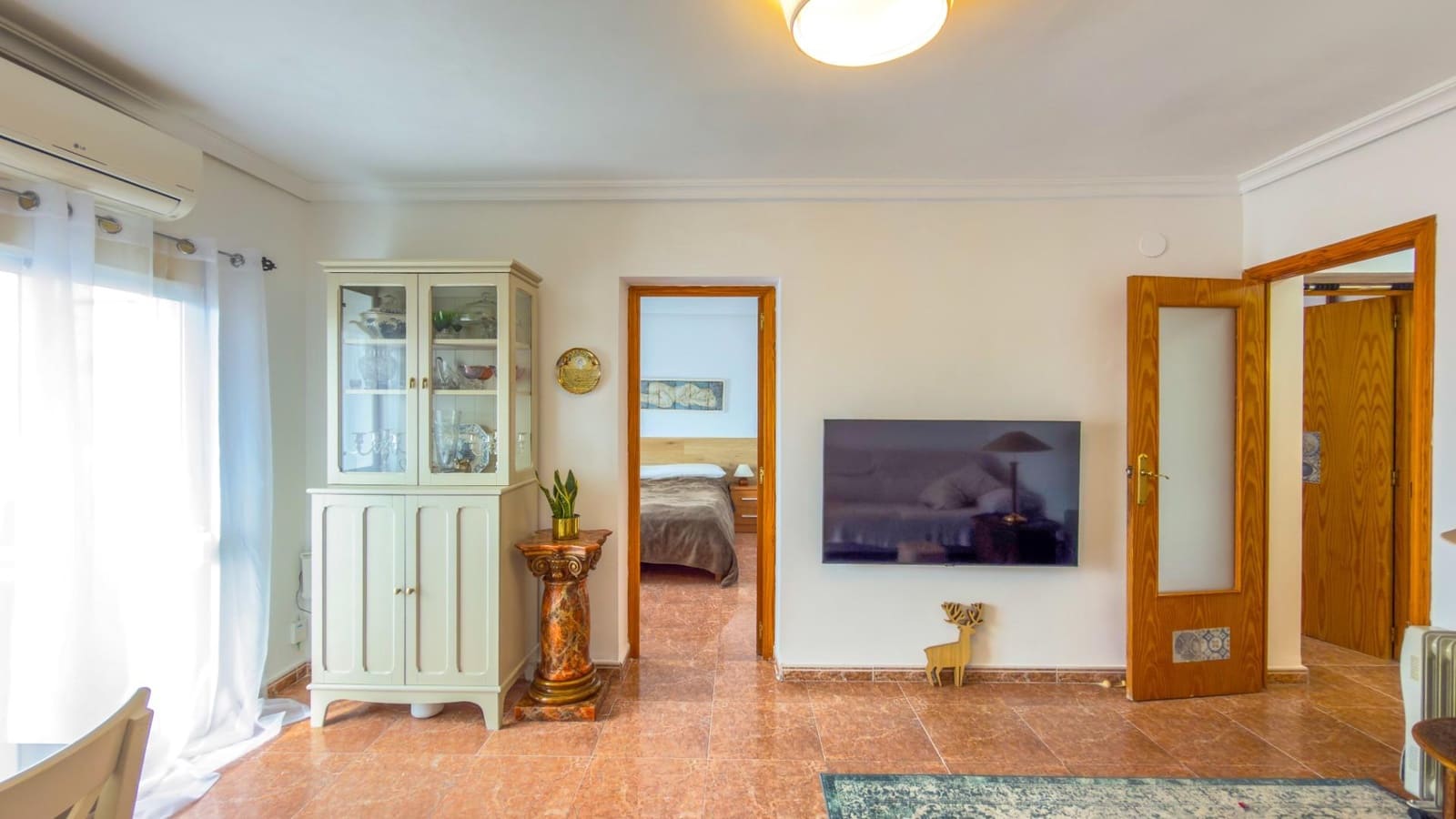 3 bedroom Penthouse for sale in Alicante / Alacant city - € 120,000 (Ref: 9712081)