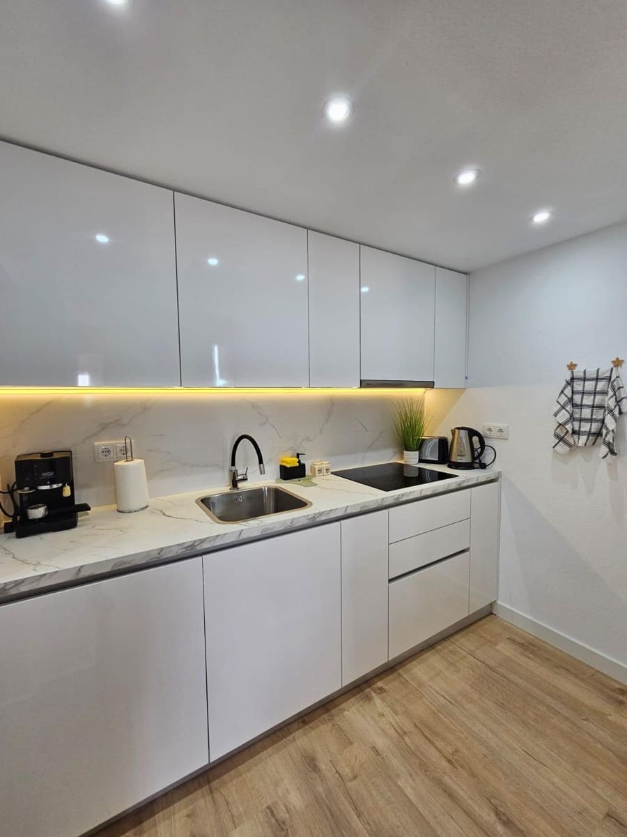3 sovrum Radhus att hyra i Gran Alacant med pool - 1 200 € (Ref: 9720052)