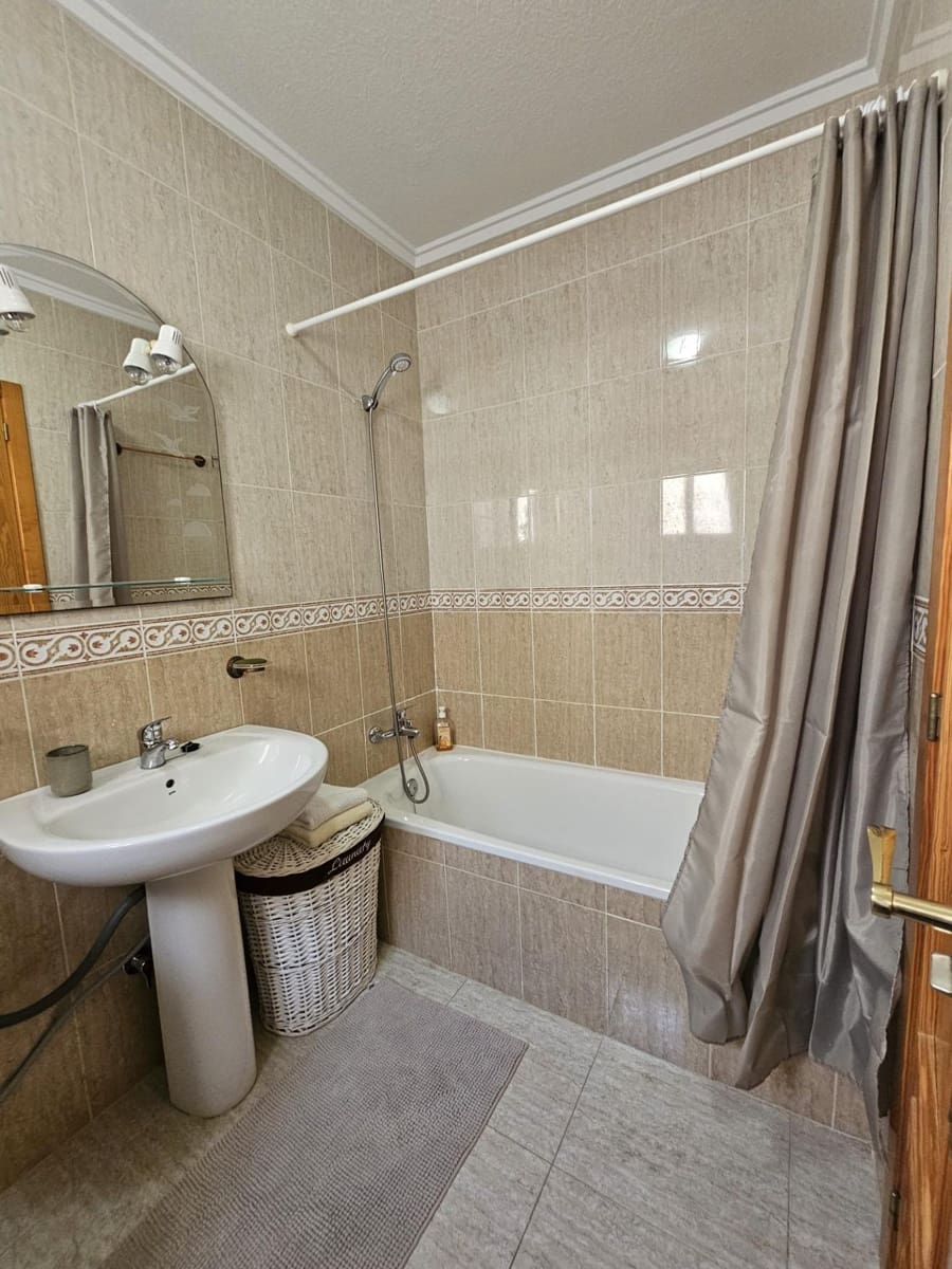 3 sovrum Radhus att hyra i Gran Alacant med pool - 1 200 € (Ref: 9720052)