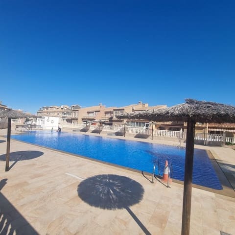 3 makuuhuone Rivitalo vuokrattavana paikassa Gran Alacant, Santa Pola mukana uima-altaan - 1 200 € (Ref: 9720052)