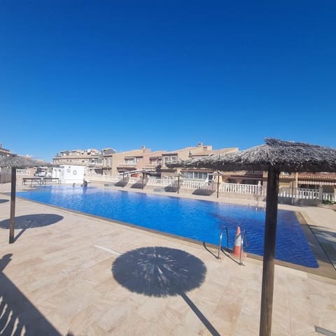 3 makuuhuone Rivitalo vuokrattavana paikassa Gran Alacant, Santa Pola mukana uima-altaan - 1 200 € (Ref: 9720052)