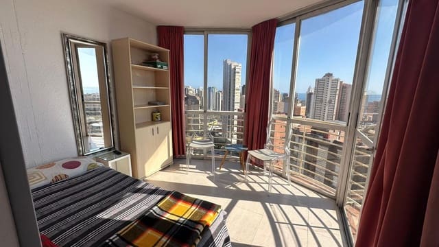1 slaapkamer Appartement te koop in Juzgados - Plaza de Toros, Benidorm met zwembad - € 143.000 (Ref: 9721803)