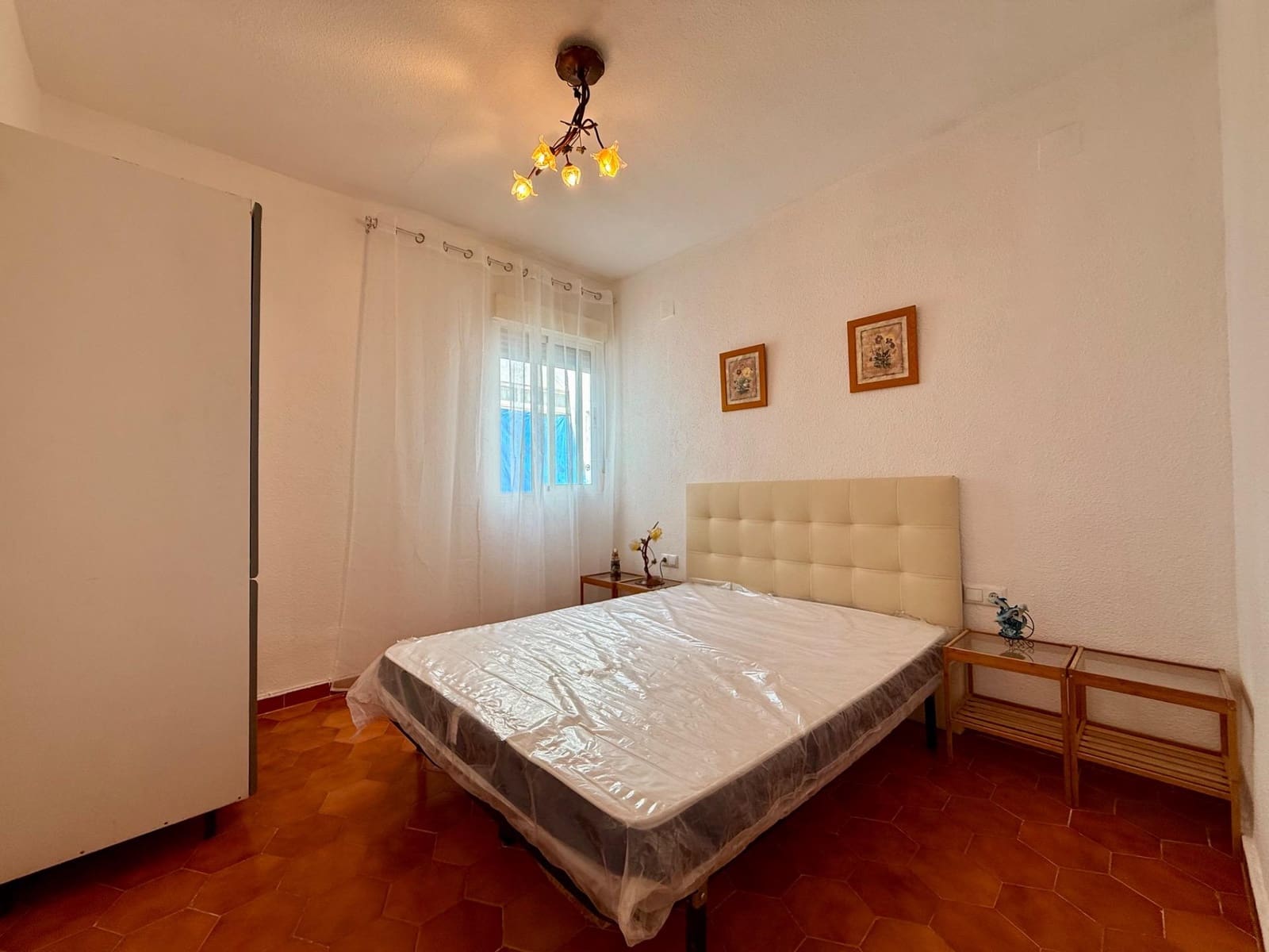 3 makuuhuone Huoneisto myytävänä paikassa Alicante kaupunki - 135 000 € (Ref: 9721805)