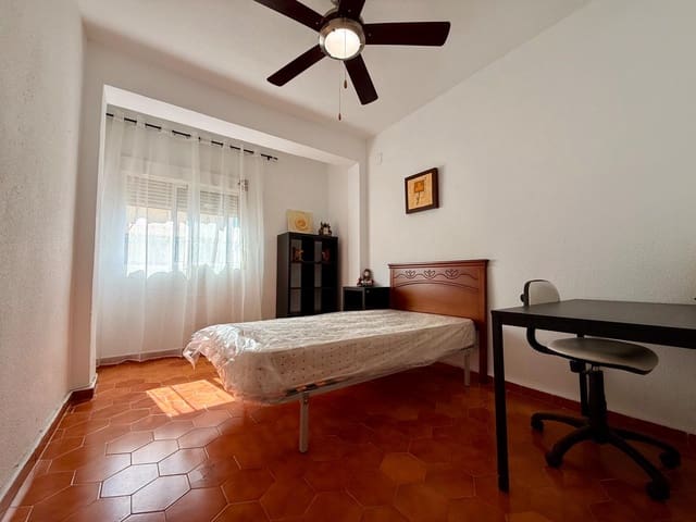 3 makuuhuone Huoneisto myytävänä paikassa Alicante kaupunki - 135 000 € (Ref: 9721805)