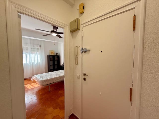 3 slaapkamer Appartement te koop in Alicante stad - € 137.000 (Ref: 9721805)