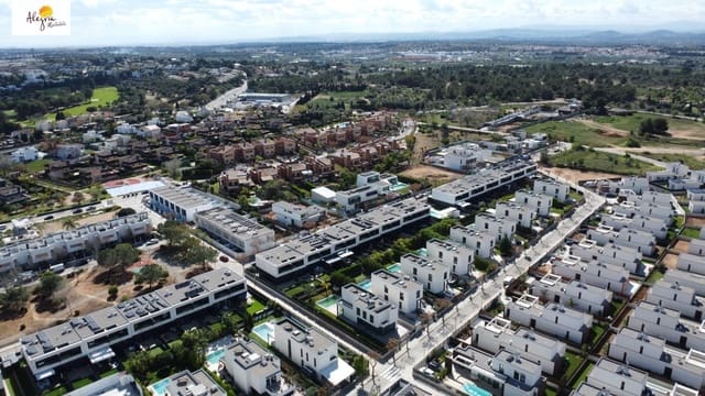 4 Zimmer Villa zu verkaufen in Bétera mit Pool Garage - 800.000 € (Ref: 9741837)