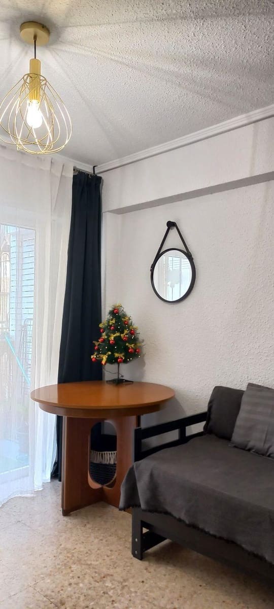 Piso de 3 habitaciones en Alicante / Alacant ciudad en venta - 149.900 € (Ref: 9741838)