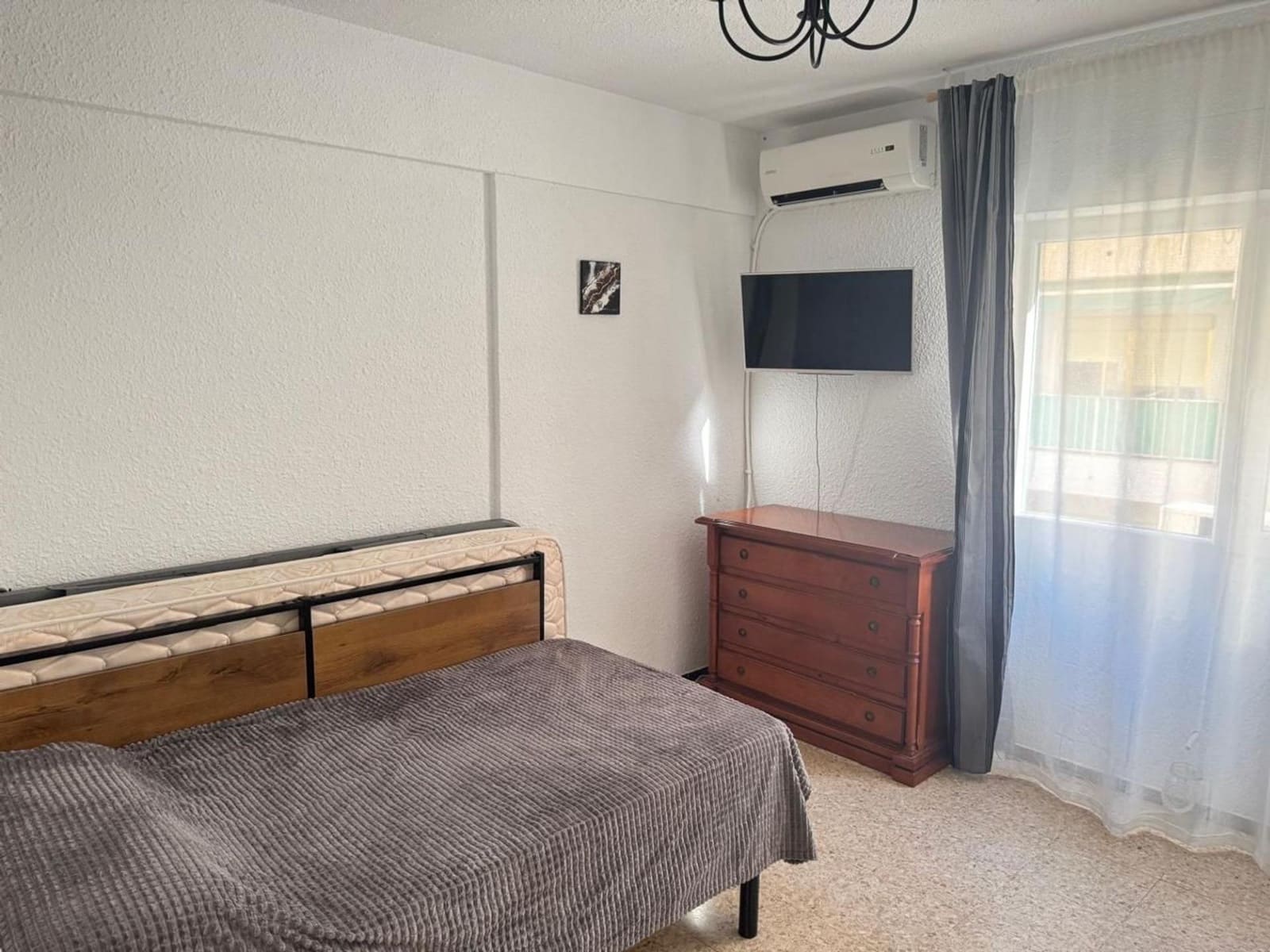 Piso de 3 habitaciones en Alicante / Alacant ciudad en venta - 149.900 € (Ref: 9741838)