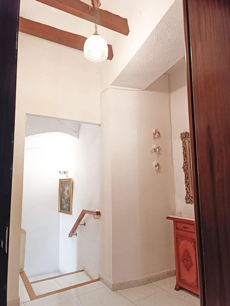 7 bedroom Townhouse for sale in Guadalest - € 210,000 (Ref: 9743162)