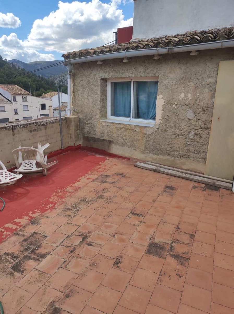 7 bedroom Townhouse for sale in Guadalest - € 210,000 (Ref: 9743162)