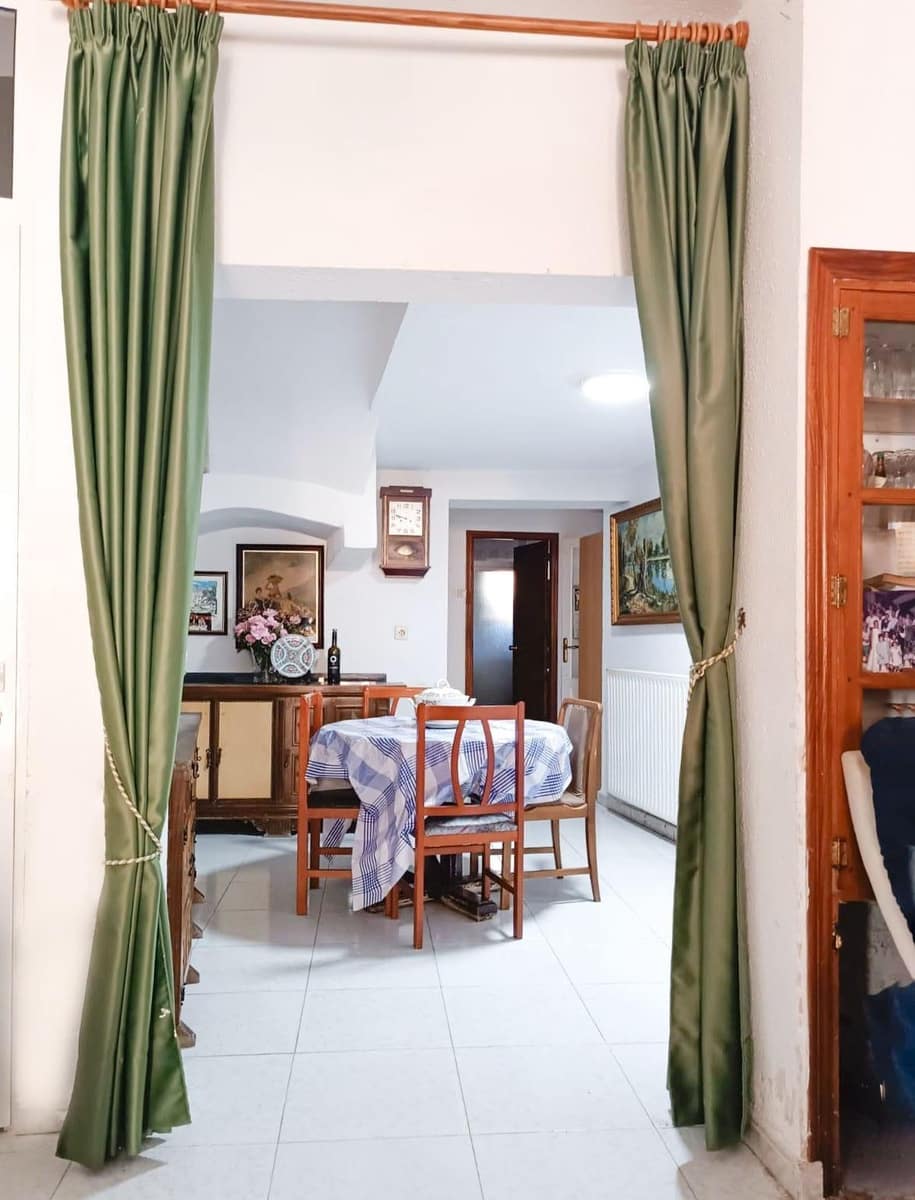 7 bedroom Townhouse for sale in Guadalest - € 210,000 (Ref: 9743162)
