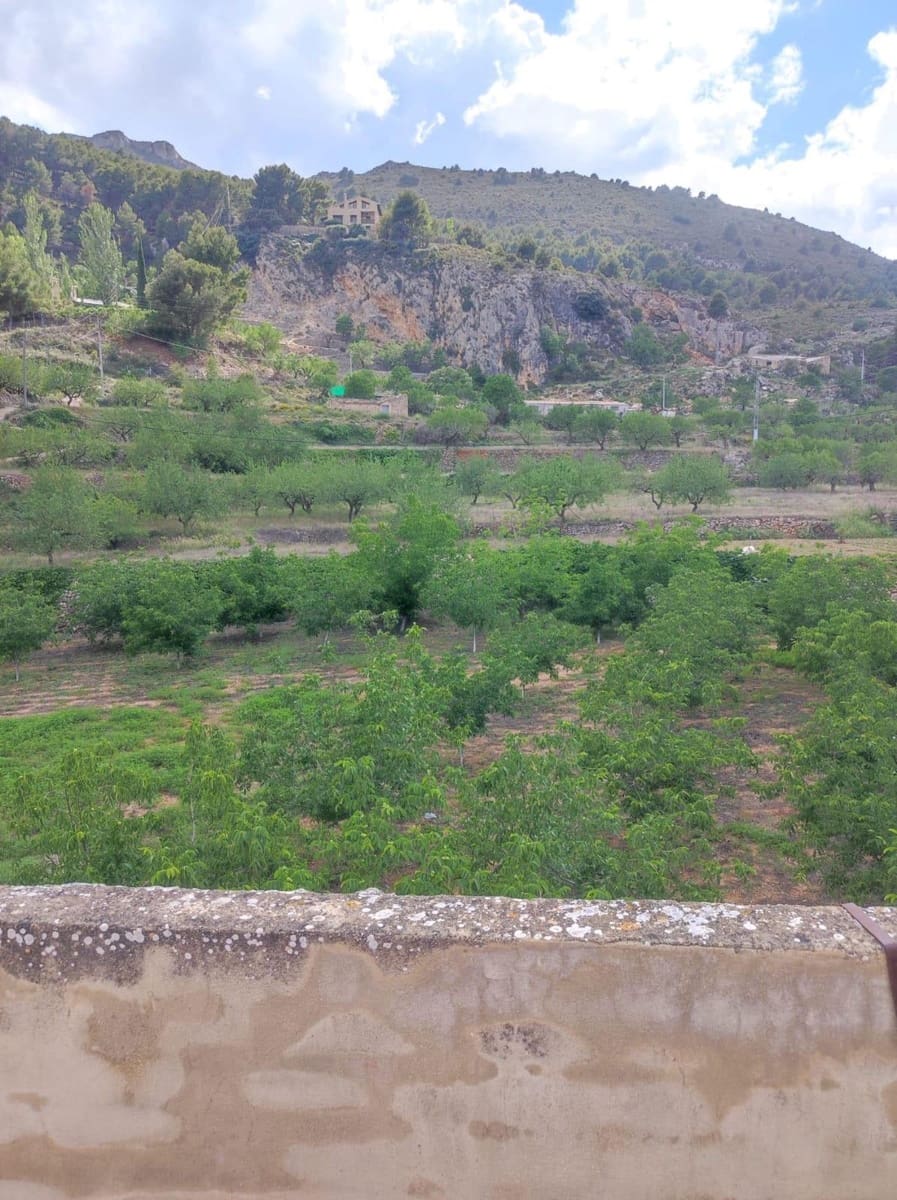 7 bedroom Townhouse for sale in Guadalest - € 210,000 (Ref: 9743162)