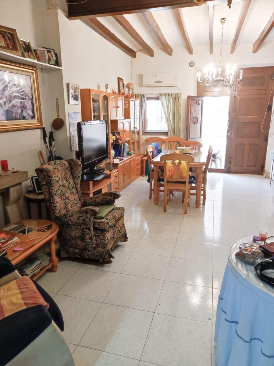 7 bedroom Townhouse for sale in Guadalest - € 210,000 (Ref: 9743162)