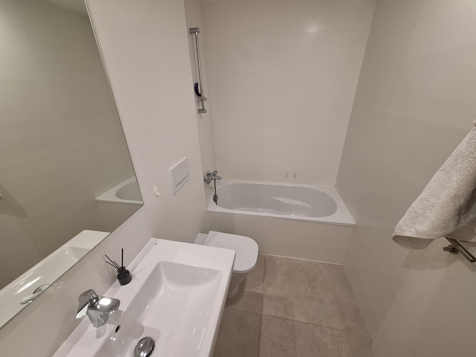 2 bedroom Flat for rent in San Juan de Alicante / Sant Joan d'Alacant with pool garage - € 2,000 (Ref: 9745307)