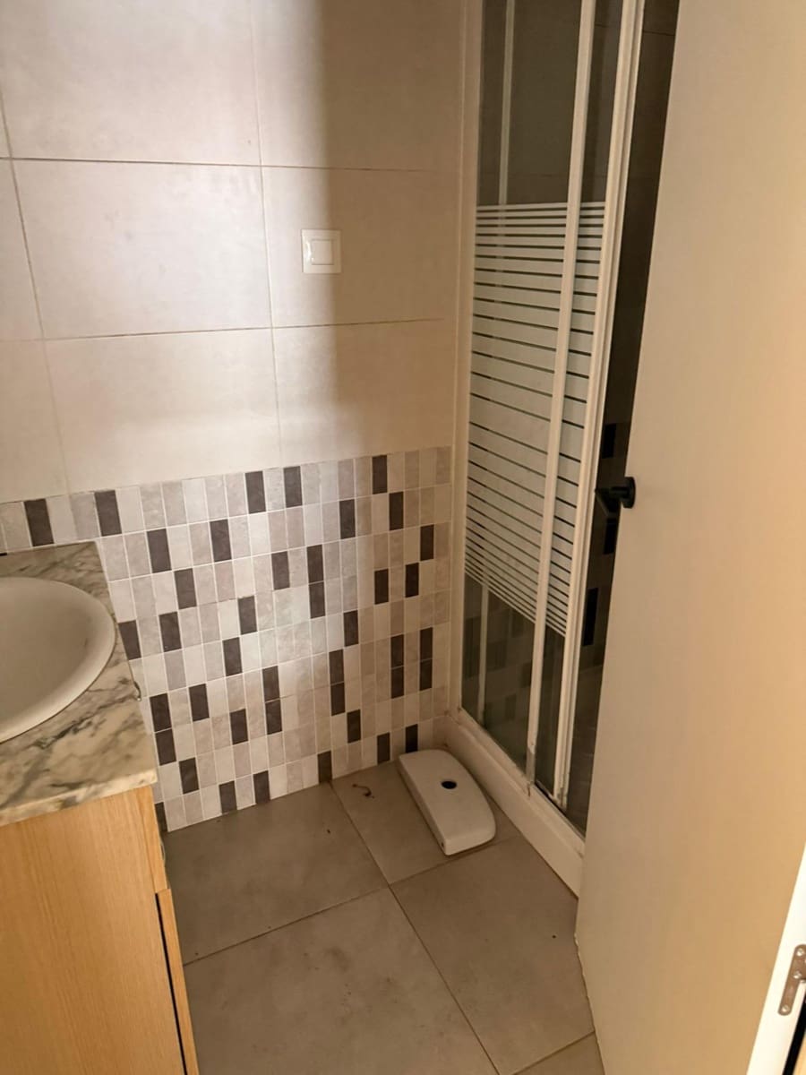 3 quarto Apartamento para venda em Alicante cidade - 150 000 € (Ref: 9759072)