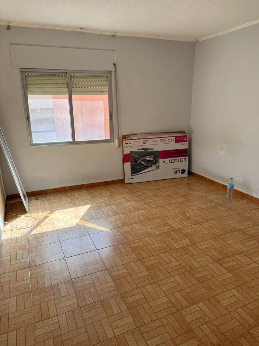 3 quarto Apartamento para venda em Alicante cidade - 150 000 € (Ref: 9759072)