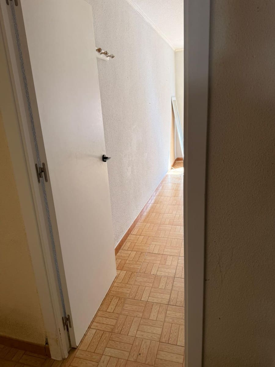 3 quarto Apartamento para venda em Alicante cidade - 150 000 € (Ref: 9759072)