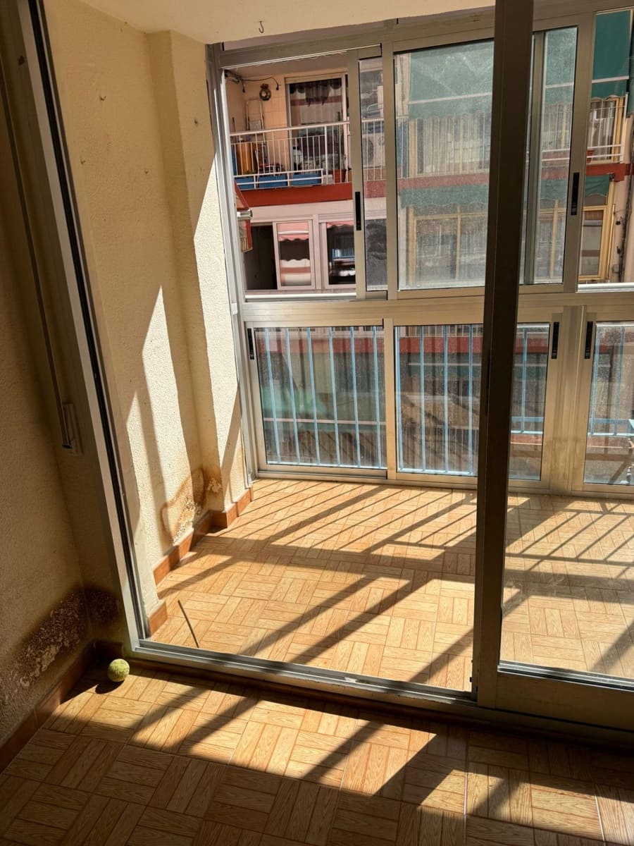 3 quarto Apartamento para venda em Alicante cidade - 150 000 € (Ref: 9759072)