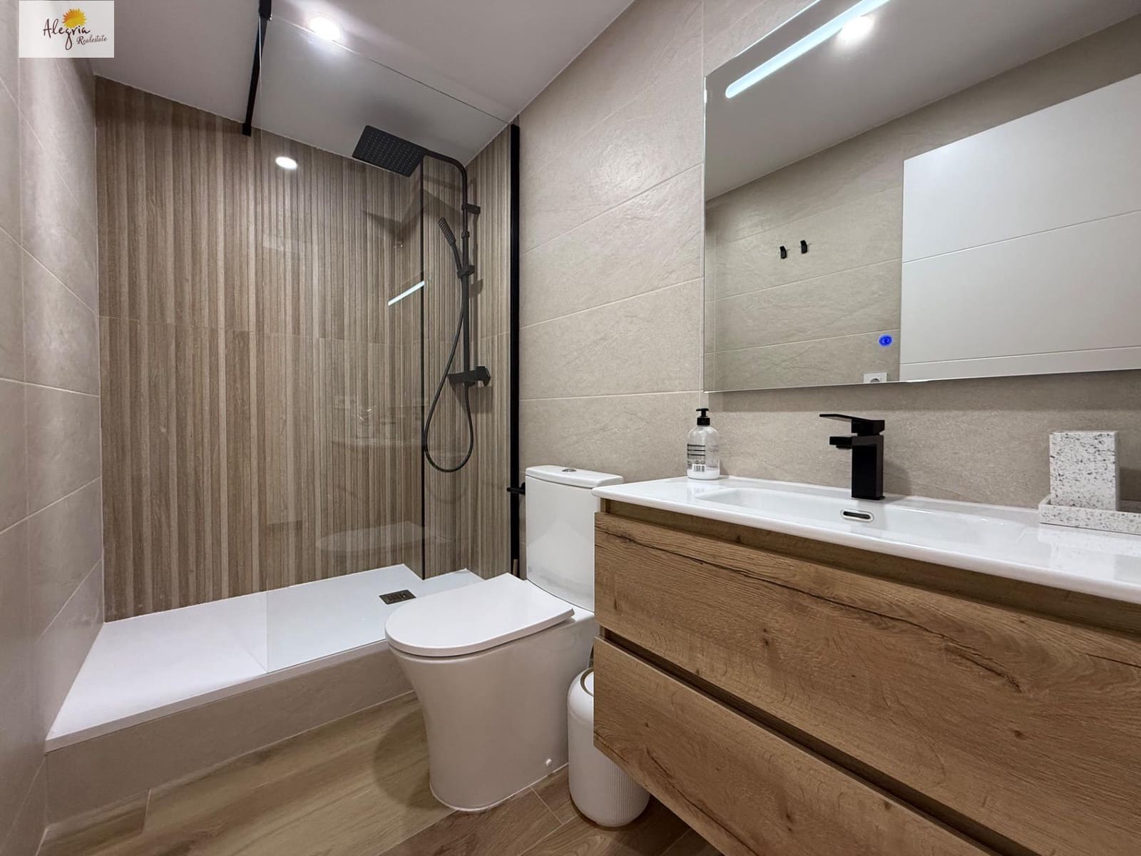 5 sypialnia Pensjonat na sprzedaż w Miasto Alicante / Alacant - 850 000 € (Ref: 9759073)