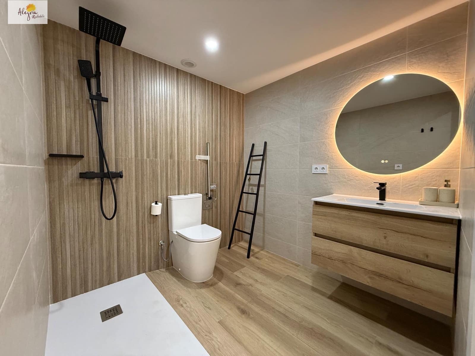 5 sypialnia Pensjonat na sprzedaż w Miasto Alicante / Alacant - 850 000 € (Ref: 9759073)