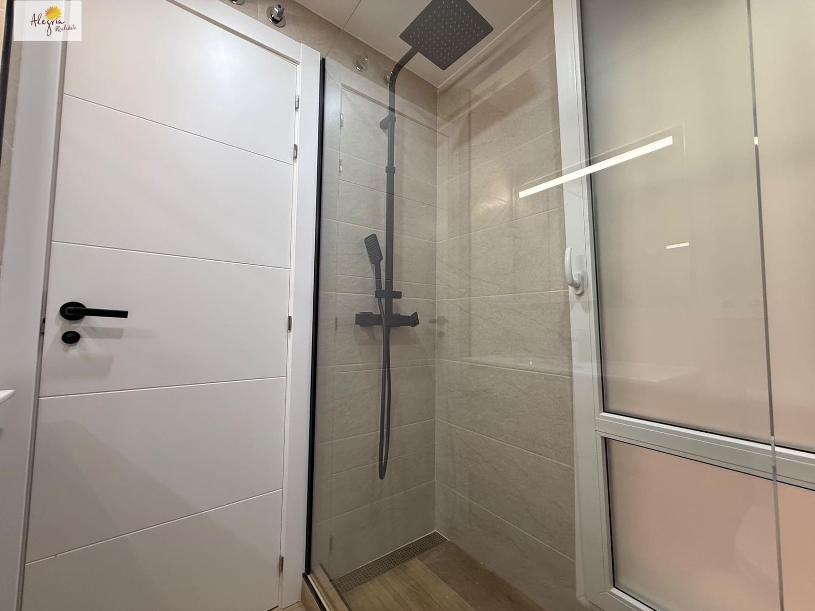 5 sypialnia Pensjonat na sprzedaż w Miasto Alicante / Alacant - 850 000 € (Ref: 9759073)