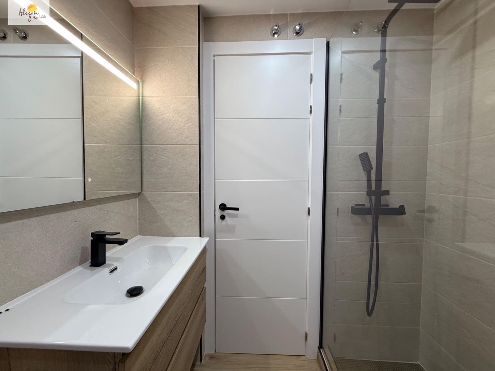 5 sypialnia Pensjonat na sprzedaż w Miasto Alicante / Alacant - 850 000 € (Ref: 9759073)