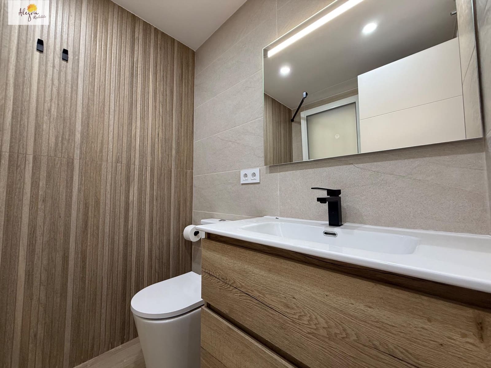 5 sypialnia Pensjonat na sprzedaż w Miasto Alicante / Alacant - 850 000 € (Ref: 9759073)