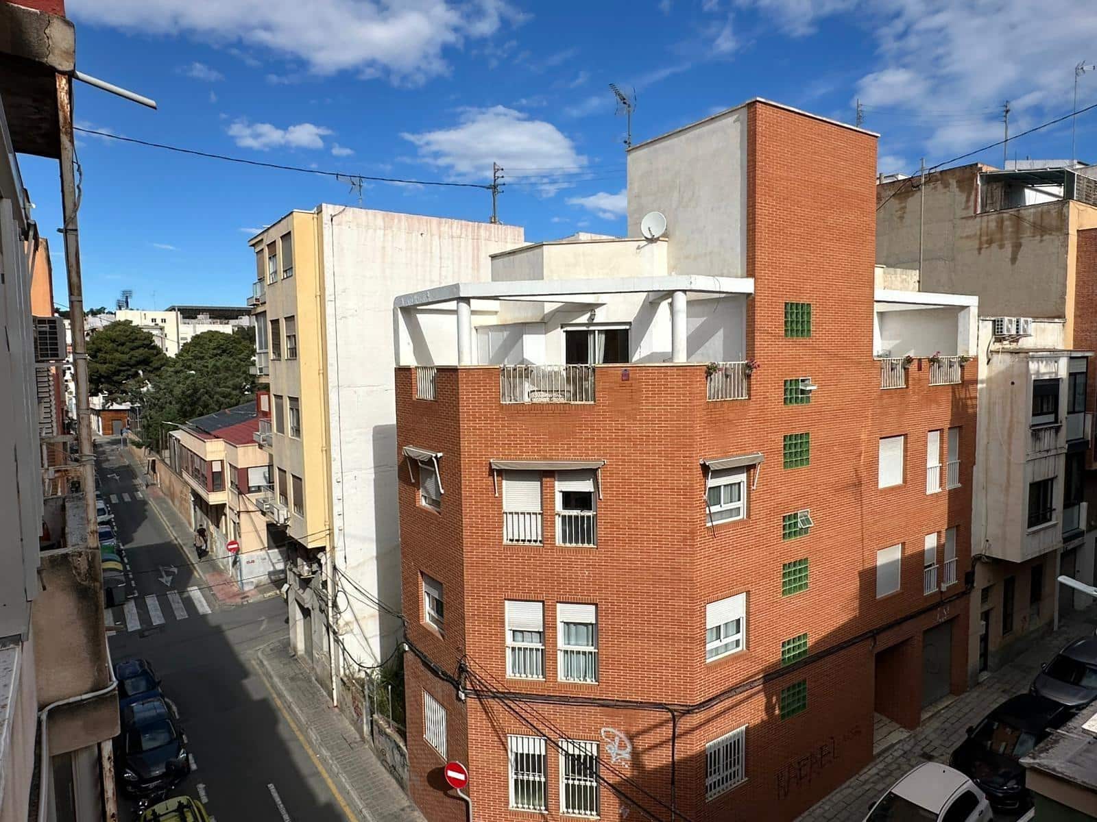 2 quarto Apartamento para venda em Alicante cidade - 136 000 € (Ref: 9762078)