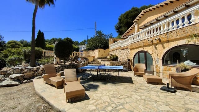 5 slaapkamer Villa te koop in Moraira, Teulada-Moraira met zwembad garage - € 1.200.000 (Ref: 9784987)