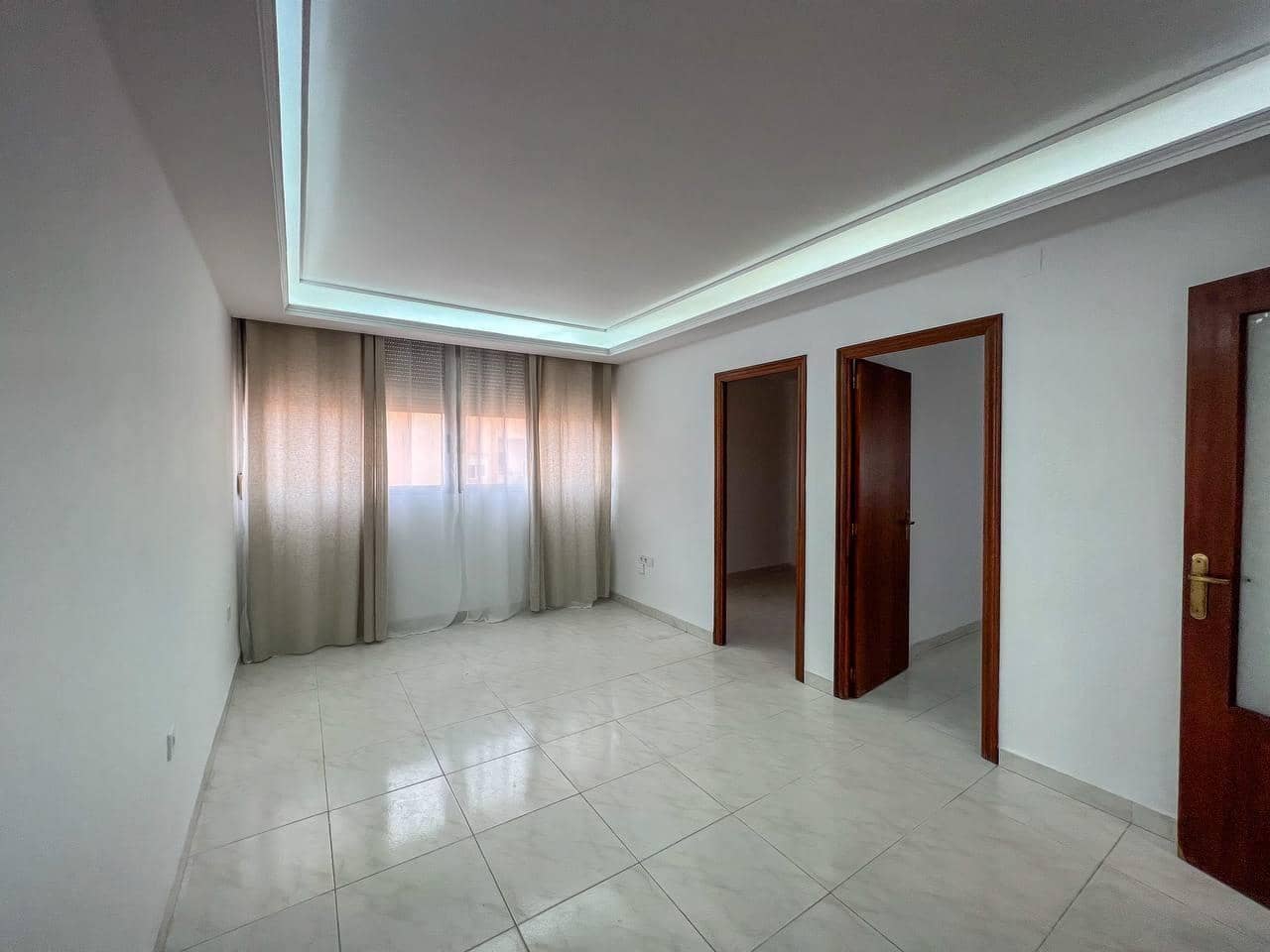 3 soveværelse Lejlighed til leje i Torrent - € 900 (Ref: 9788501)