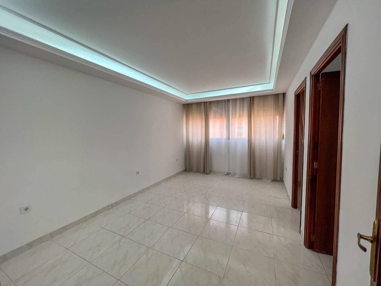 3 soveværelse Lejlighed til leje i Torrent - € 900 (Ref: 9788501)