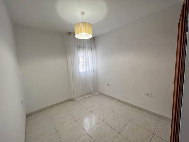 3 soverom Leilighet til leie i Torrent - € 900 (Ref: 9788501)